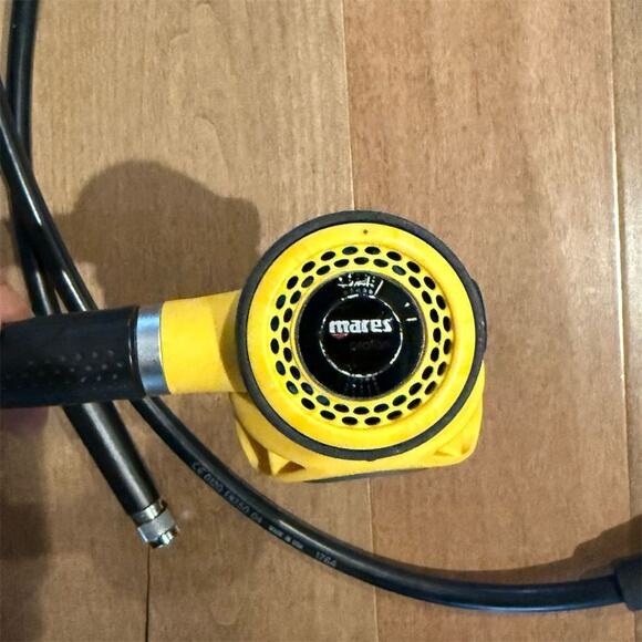 Mares MR22T Abyss Regulator & Octo Set Scuba Diving Gear - Picture 4 of 14